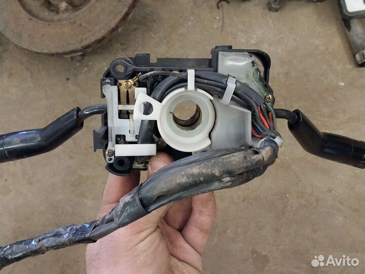 Полрулевой переключатель Mitsubishi Pajero 2