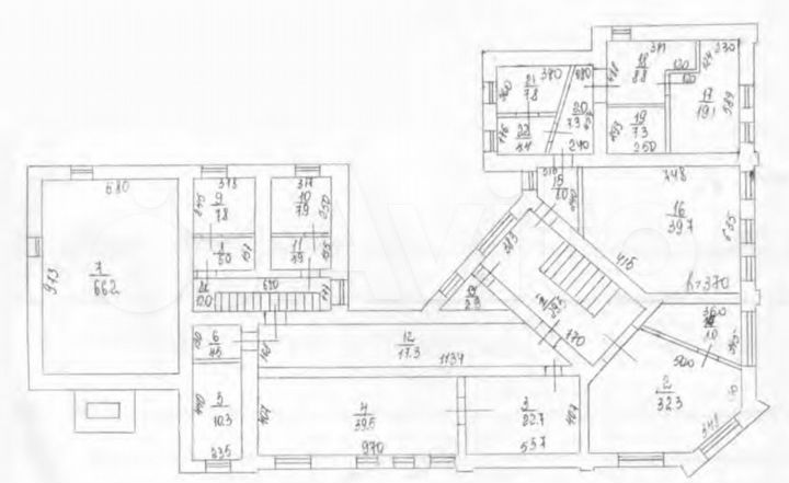 Здание, 827.6 м²