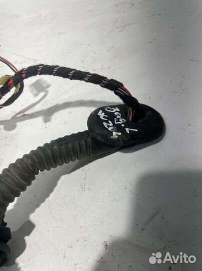 Проводка двери задняя левая Mercedes W204