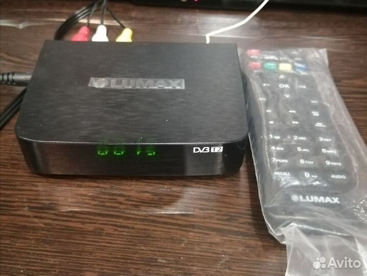 TV приставка lumax dvb t2