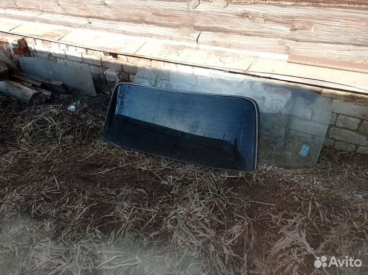 Заднее стекло ваз 2107