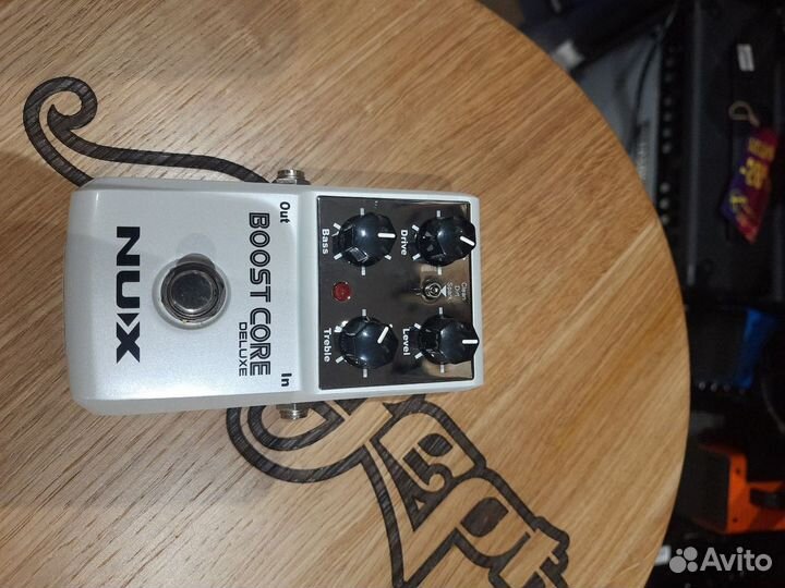 Педаль эффектов Nux Cherub Boost-Core-Deluxe