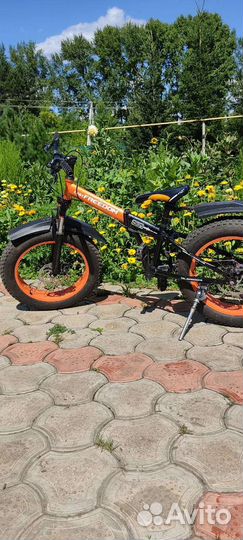 Велосипед горный на широких колёсах