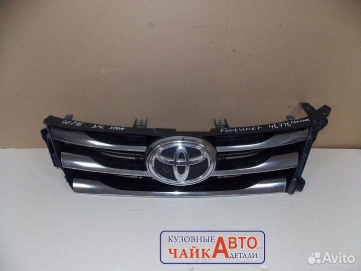 Решетка радиатора Toyota Fortuner 2 160 2015-2020