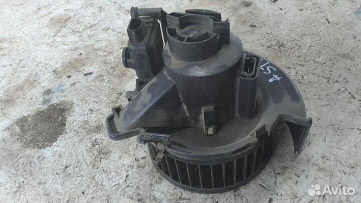 Моторчик отопителя (печки) Opel Astra G