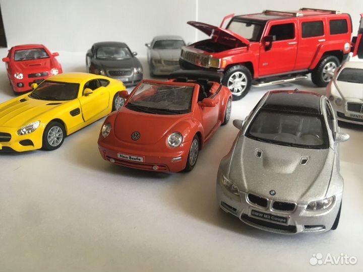 Машинки металлические пакетом. Цена за всё