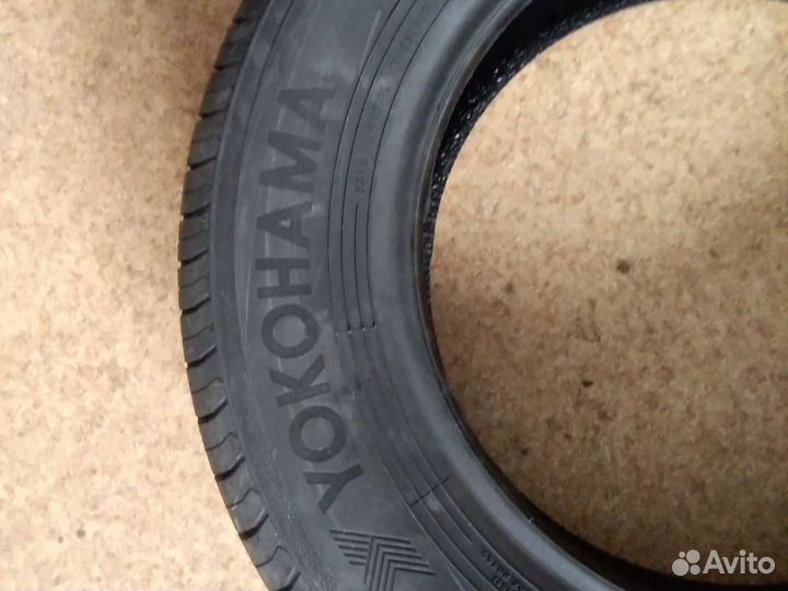 Yokohama Bluearth ES32 225/45 R17