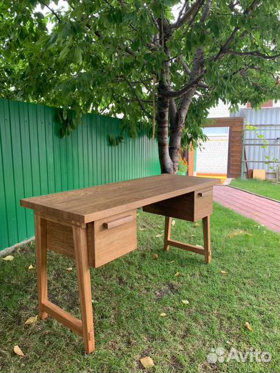 Письменный стол