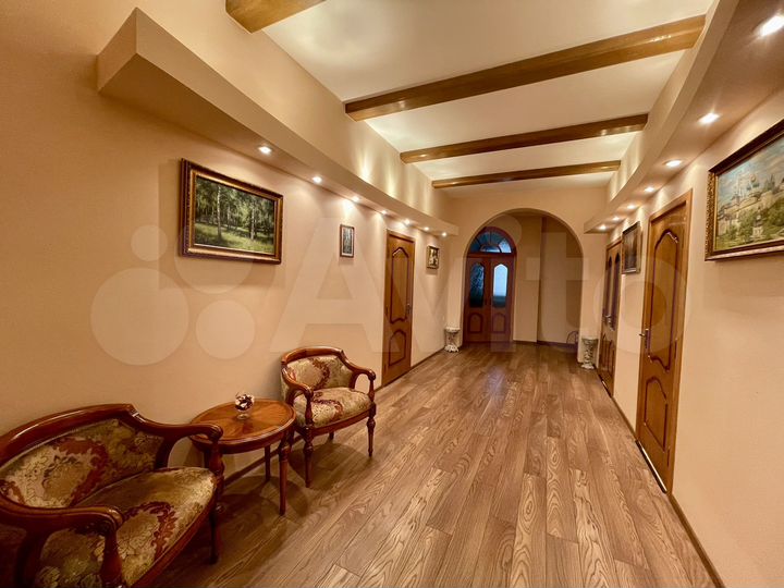 Дом 253,7 м² на участке 12,9 сот.