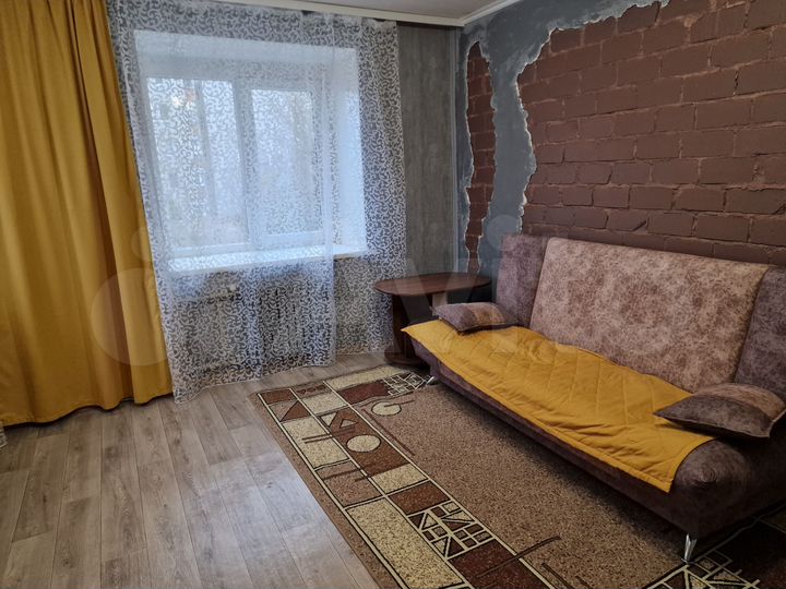 2-к. квартира, 52 м², 3/10 эт.