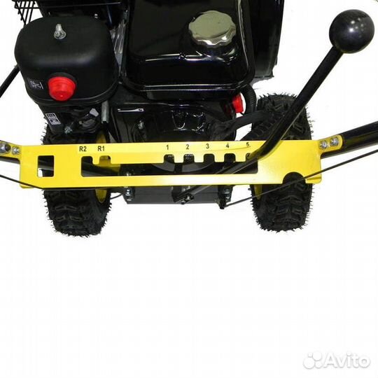 Бензиновый снегоуборщик Huter SGC 4800B 70/7/2 (мо
