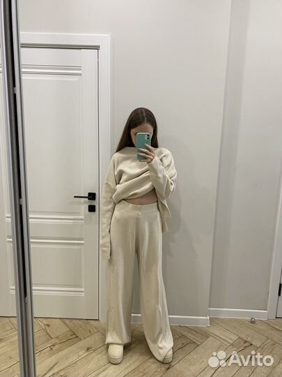 Вязаный костюм женский