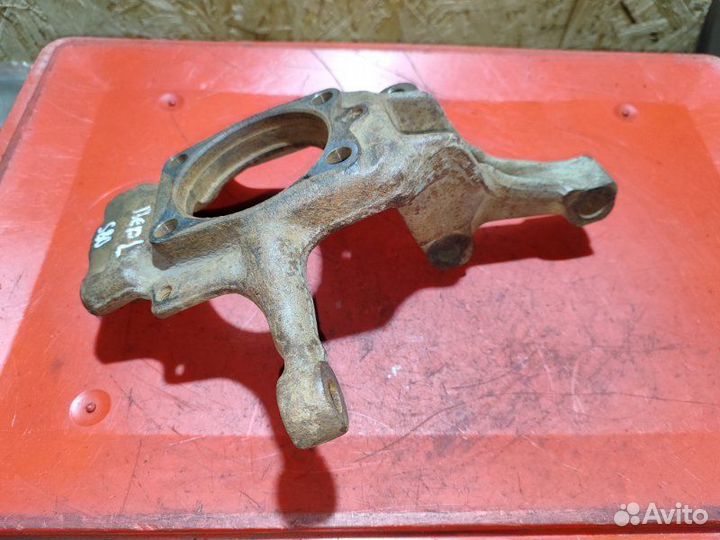 Кулак поворотный передний левый Volvo S80 седан