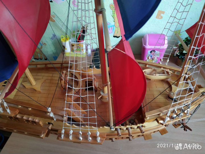 Корабль ручной работы