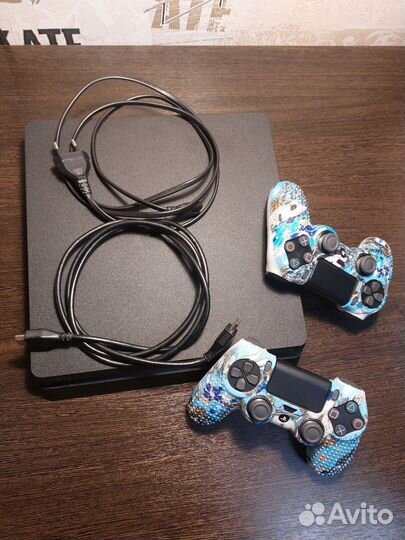 Игровая приставка ps4