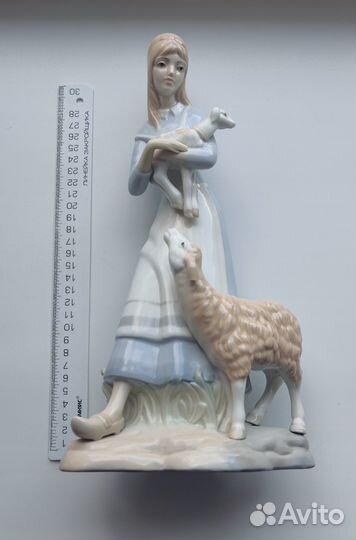 Крупная статуэтка. Испания. Miguel Requena