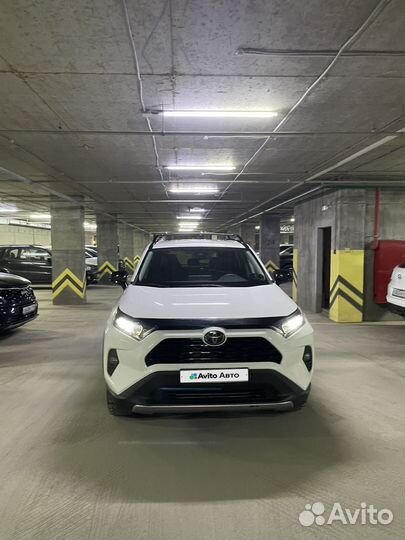 Toyota RAV4 2.5 AT, 2020, 64 000 км