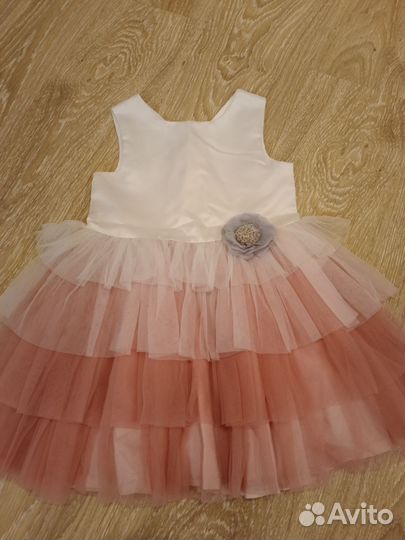 Платье нарядное 104см