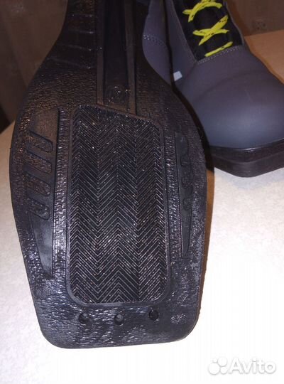 Лыжные ботинки классические р. 41