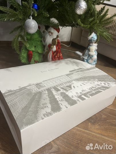 Коробка подарочная новогодняя