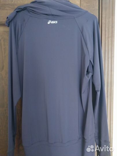 Спортивный свитер