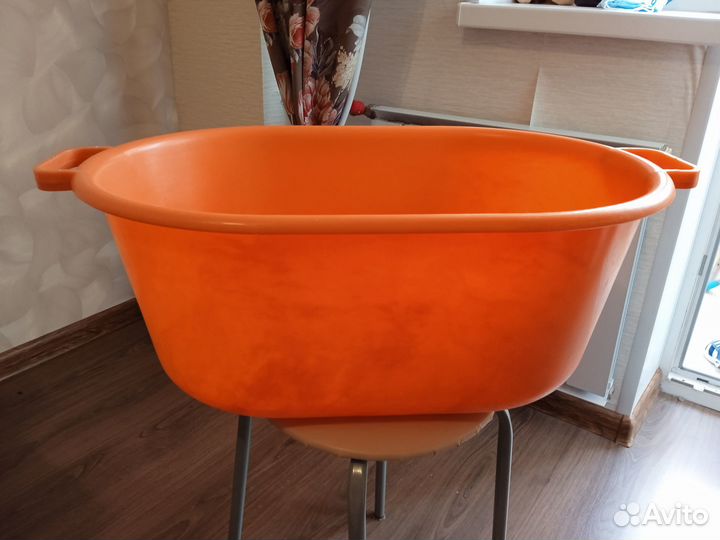 Продаю тазик пластиковый