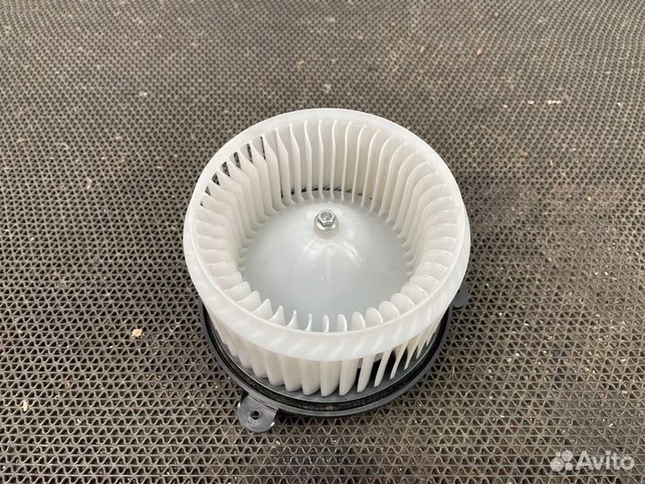 Мотор печки Mitsubishi Outlander 3 GF 4J12 2021