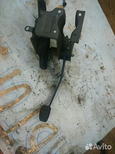 Педаль тормоза Рено Логан Оригинал