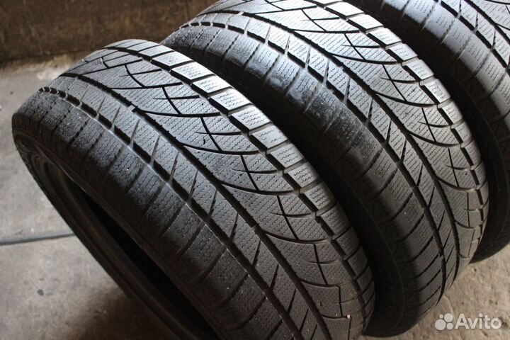 Jinyu YW52 215/55 R16 97H