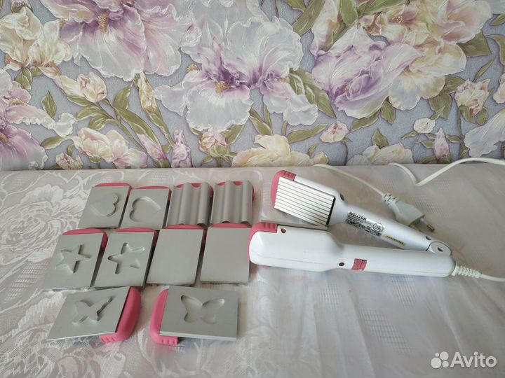 Выпрямитель для волос с дополнительными насадками