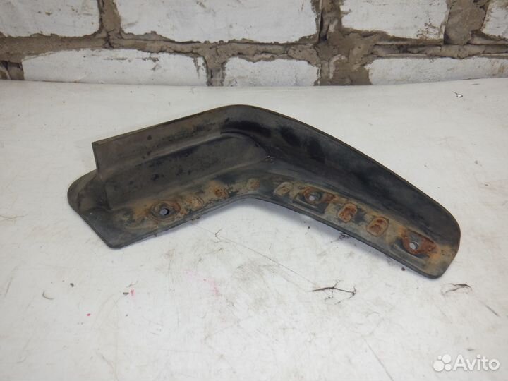 Брызговик передний Lancer 9