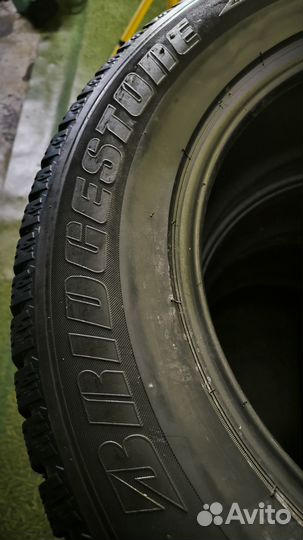 Bridgestone Ice Cruiser 7000 235/65 R17