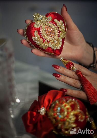 Роскошные елочные украшения ручной работы