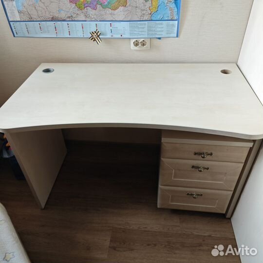 Детский стол