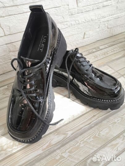 Лоферы женские