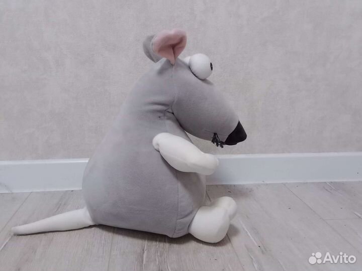 Игрушка пучеглазая крыса