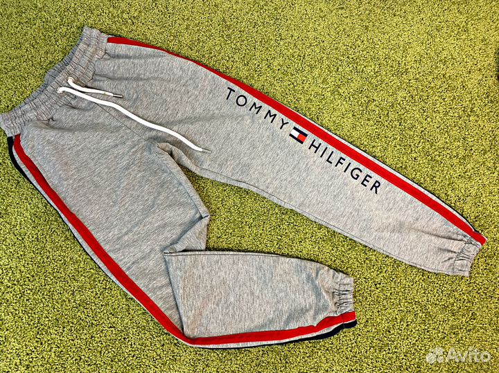 Костюм женский / Hilfiger / Спортивный костюм