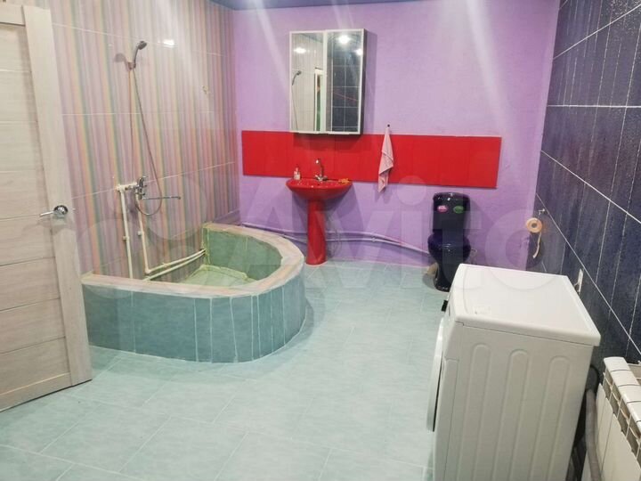 Дом 200 м² на участке 8 сот.