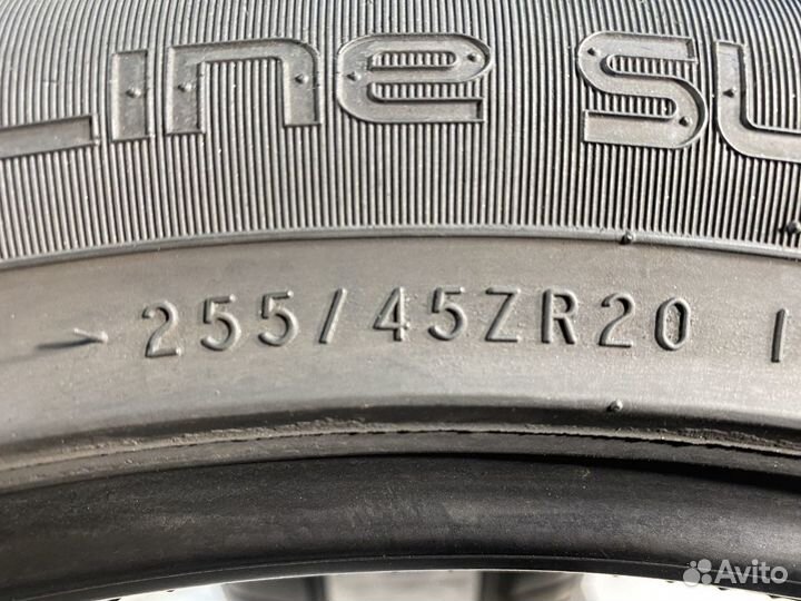 Nokian Tyres zLine SUV 255/45 R20 102Y