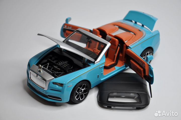 Модель автомобиля Rolls-Royce Dawn металл