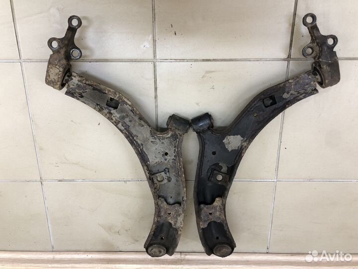 Рычаги передние Nissan Almera N16