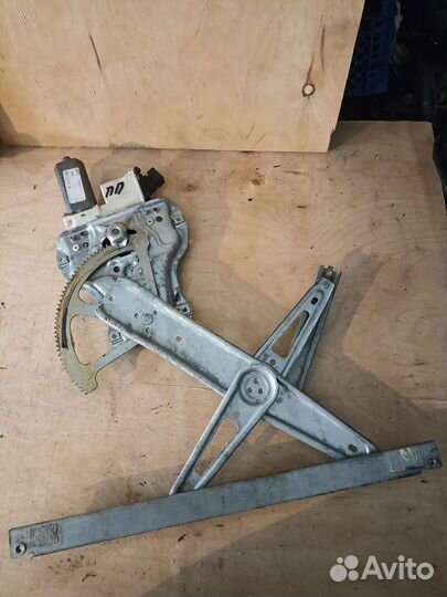 Стеклоподъемник передний правый Toyota Corolla 120