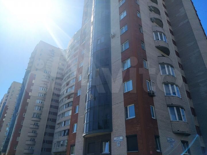 2-к. квартира, 71,1 м², 3/17 эт.