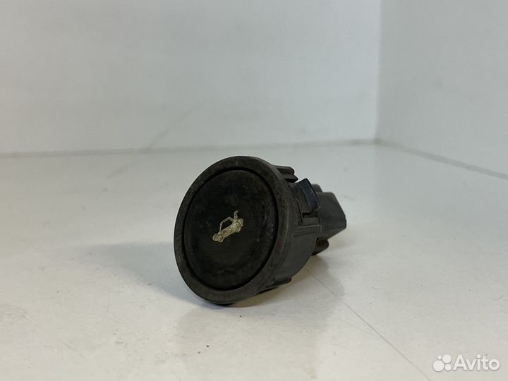 Кнопка открывания багажника Ford Fusion Фьюжн