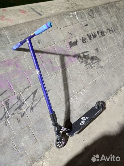 Продам трюковой самокат