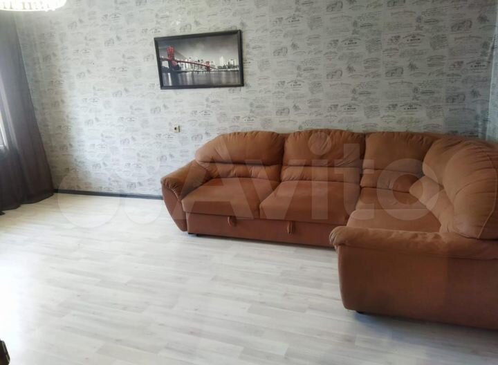 2-к. квартира, 54 м², 3/10 эт.