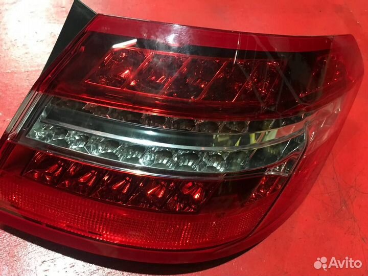 Фонарь задний наружный правый Mercedes-Benz W212