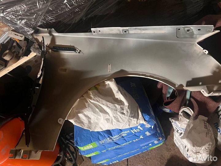 Крыло переднее левое Cadillac Cts 2