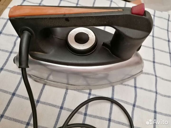 Утюг времен СССР