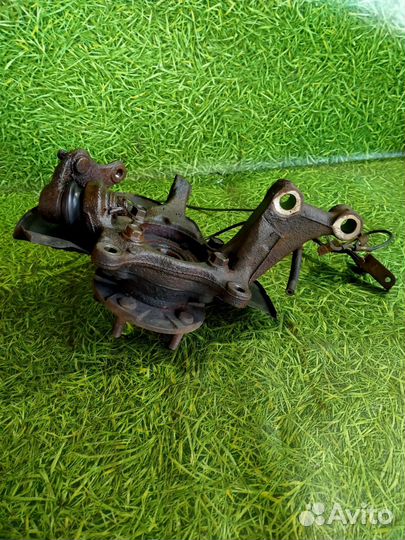 Кулак передний левый Тойота Королла Е150 2008г